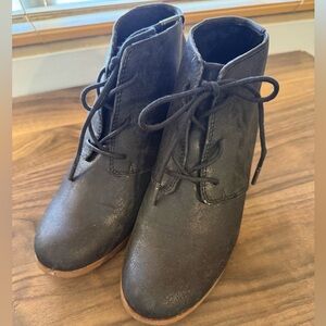 Toms Black Lace-Up Boots